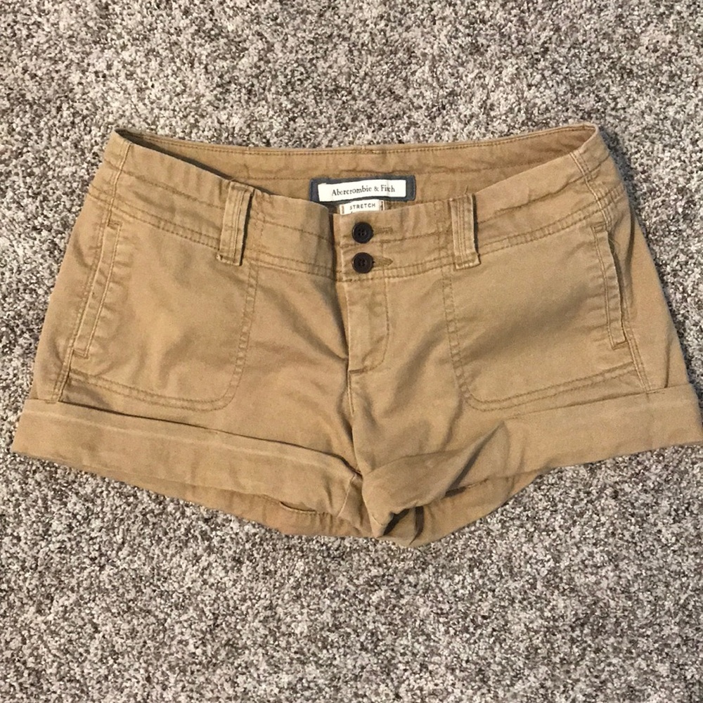Abercrombie & Fitch stretch tan shorts